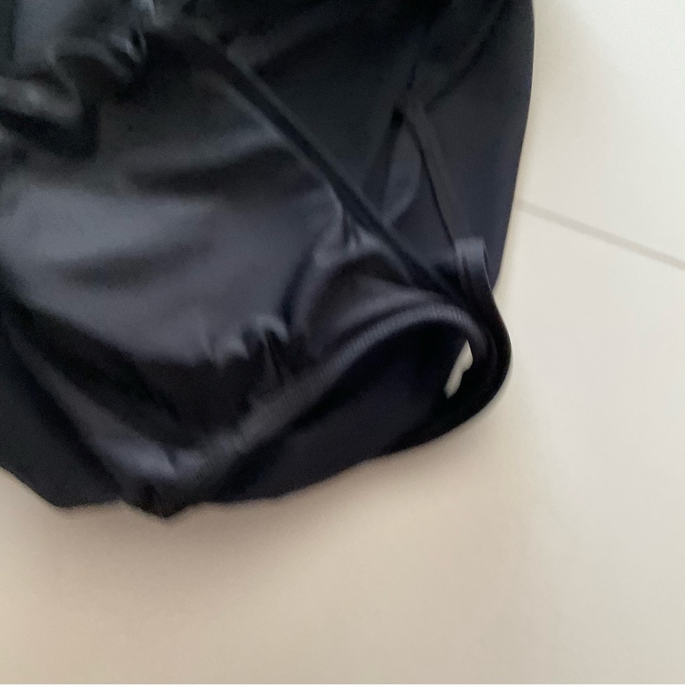 Lands' End Black Women's One Piece Swimsuit - Picture 4 of 6